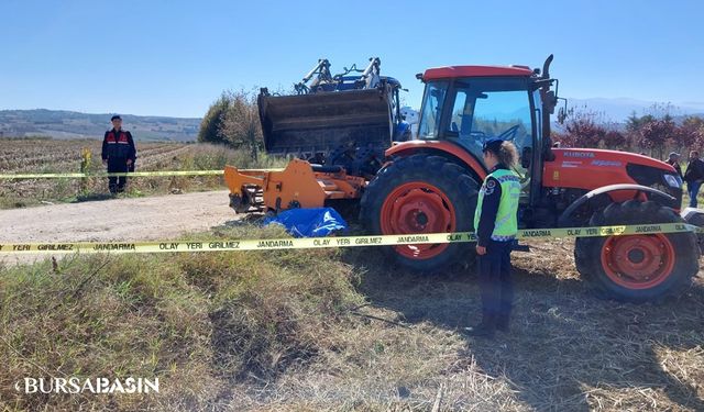 Bursa'da Tarım Makinesinin Altında Kadın Hayatını Kaybetti, Eşi ve Oğlu Yaralandı