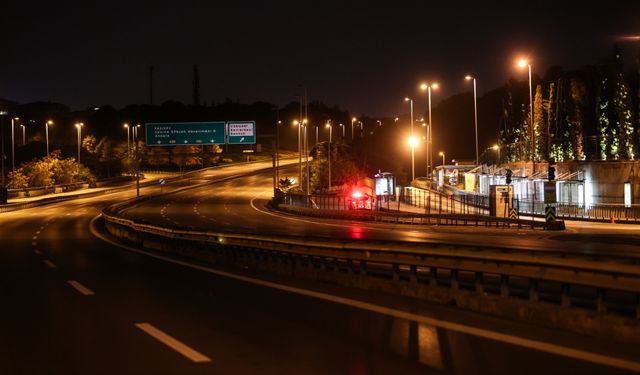 15 Temmuz Şehitler Köprüsü çift yönlü trafiğe kapatıldı