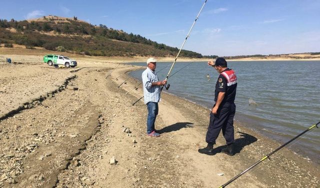 Amatör balıkçılara mevzuat hakkında bilgilendirme yapıldı