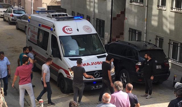 Bakırköy'de kırılan beton parçası üstüne düşen işçi öldü