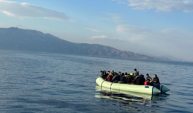 Çanakkale açıklarındaki operasyonlarda 165 düzensiz göçmen karaya çıkarıldı