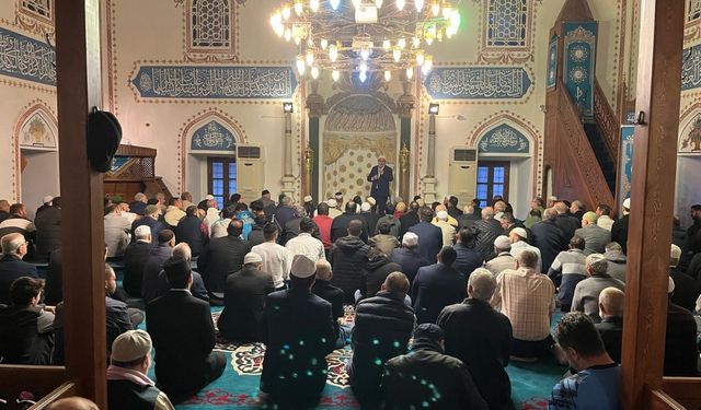 Diyanet İşleri Başkan Yardımcısı İşliyen, Kırklareli'nde sabah namazına katıldı