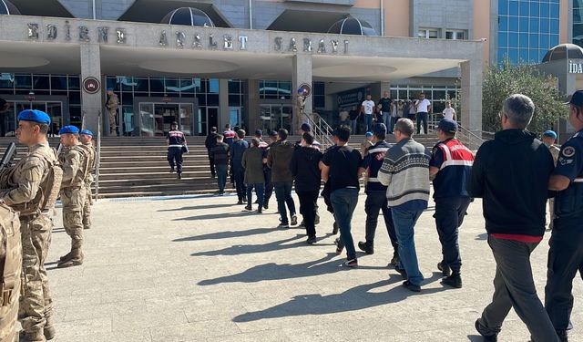 Edirne'de botla Yunanistan'a kaçmaya çalışırken yakalanan 20 FETÖ mensubu tutuklandı