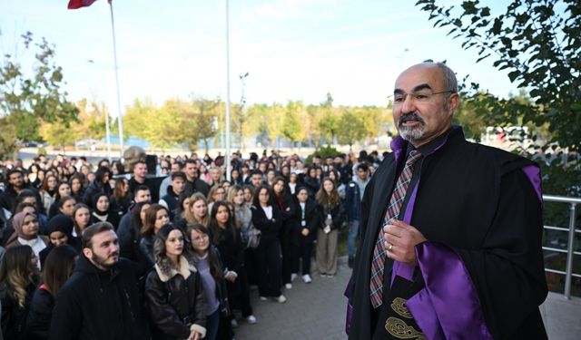 Edirne'de Cumhuriyet'in 100. yılı dolayısıyla "1923 adımlık" yürüyüş düzenlendi