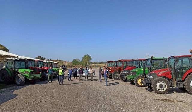 Edirne'de jandarma ekiplerinin köylerdeki trafik eğitimleri sürüyor