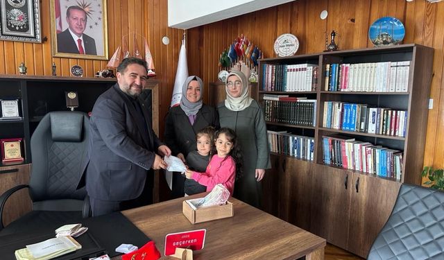 Edirne'de Kur'an kursu öğrencileri harçlıklarını Filistin için bağışladı