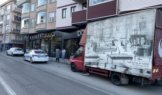 Edirne'de okula motosikletle giderken kaza geçiren iki liseli yaralandı