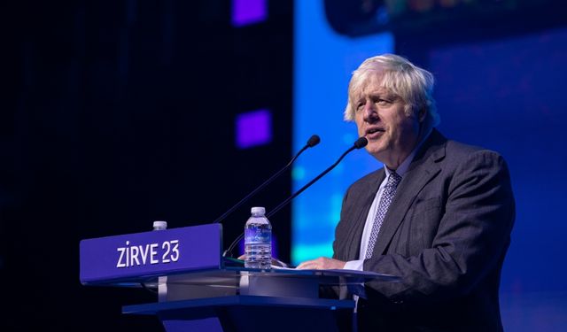 Eski İngiltere Başbakanı Johnson, Zirve 23'e konuk oldu