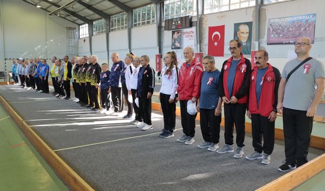 Huzurevi sakinleri Cumhuriyet'in 100'üncü yılı için bocce turnuvasında buluştu