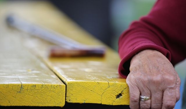 Huzurevi sakinleri sanat ve sporla iç içe vakit geçiriyor