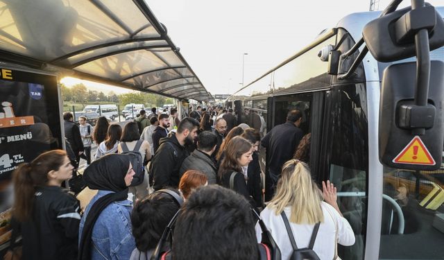 İstanbul'un bazı bölgelerinde trafikte yoğunluk yaşanıyor