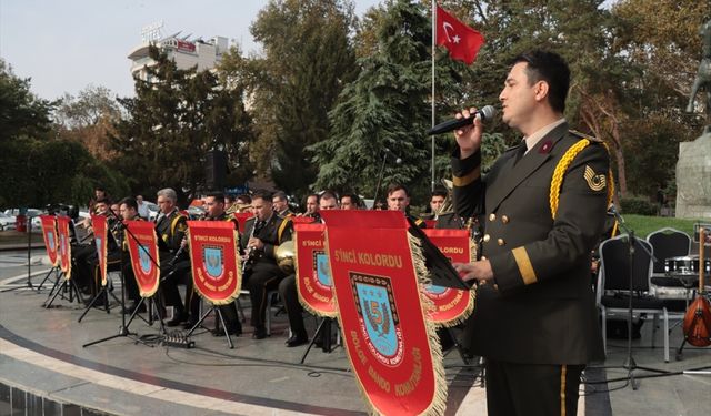 Kırklareli'nde Cumhuriyet'in 100'üncü yıl dönümü kapsamında askeri bando konser verdi