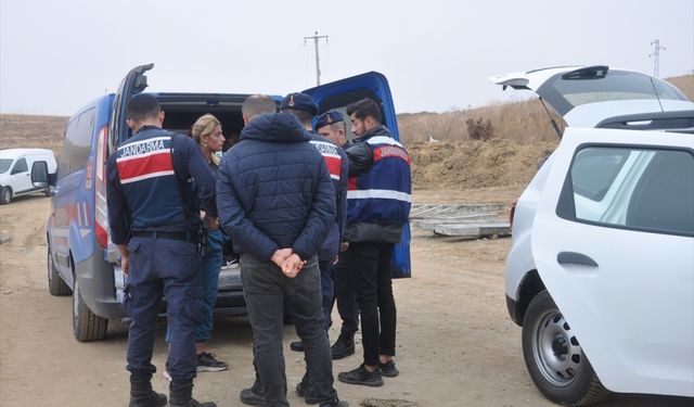 Kırklareli'nde hırsızlık şüphelisi baba ve kızı otomobille kaçarken kaza yapınca yakalandı