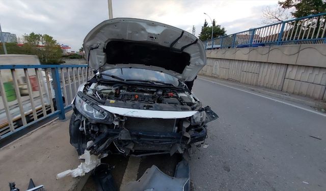 Kocaeli'de tırla çarpışan otomobildeki 1 kişi yaralandı