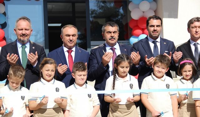 Milli Eğitim Bakanı Tekin, Tekirdağ'da hayırseverin yaptırdığı okulun açılışına katıldı