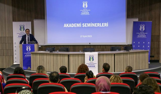 Sakarya Uygulamalı Bilimler Üniversitesinde "Akademi Seminerleri" başladı