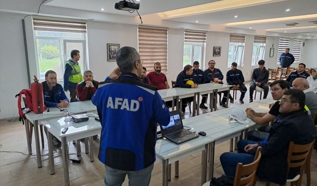 Sakarya'da afet farkındalık eğitimleri sürüyor