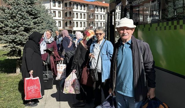 Sakarya'da engelliler ve yaşlılar termal tesiste stres attı