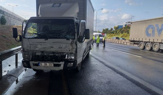 TEM Otoyolu'nda zincirleme trafik kazasında 1 kişi yaralandı