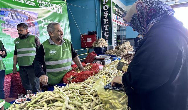 Yalova'da pazar esnafından Dünya Serebral Palsi Farkındalık Günü'nde "yeşil" vurgusu