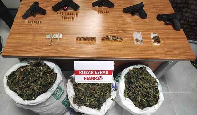 Yalova'da uyuşturucuyla mücadelede plaket verilen zanlının evinde 33 kilogram uyuşturucu çıktı