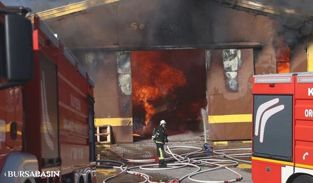 Kayseri'deki Yatak Fabrikasındaki Yangın Kontrol Altında