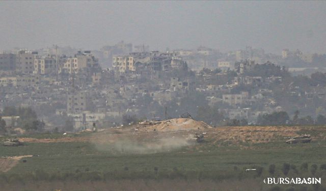 İsrail Tankları Gazze Şeridi'ne Konuşlandırıldı
