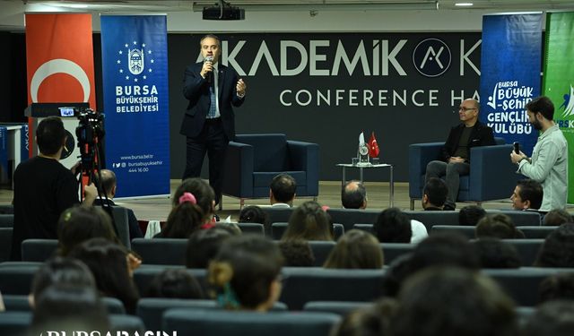 Başkan Aktaş, Özel Akademik Koleji öğrencileriyle kariyer konulu söyleşide