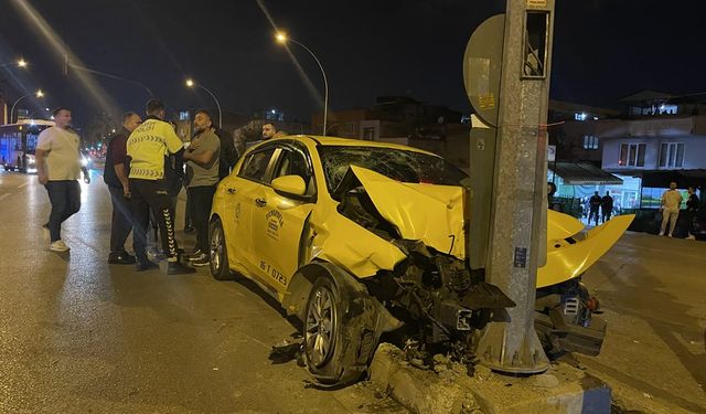 Bursa Yıldırım'da Taksi ile Motosiklet Çarpışması: 6 Yaralı