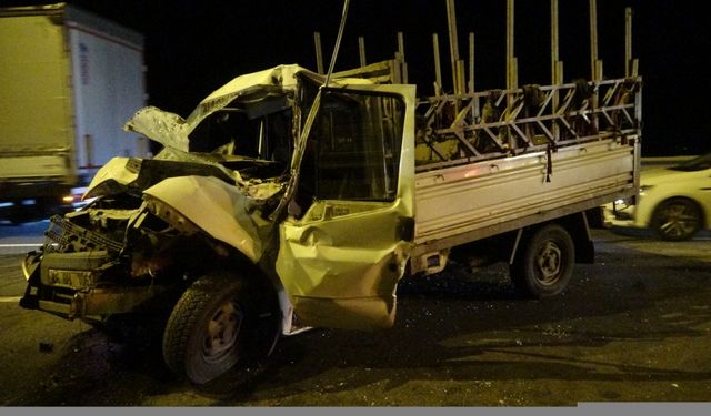 Anadolu Otoyolu Kocaeli geçişinde trafik kazası ulaşımı aksattı