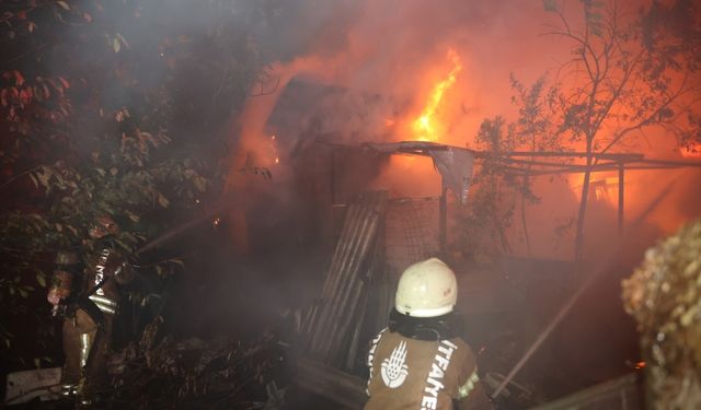 Beykoz'da marangoz atölyesinde çıkan yangın söndürüldü