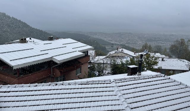 Bursa'nın yüksek kesimlerinde kar etkili oldu