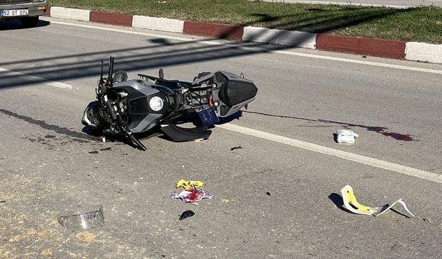 Çan'da kamyona arkadan çarpan motosiklet sürücüsü yaralandı