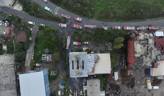 Arnavutköy'de bir fabrikada çıkan yangın söndürüldü