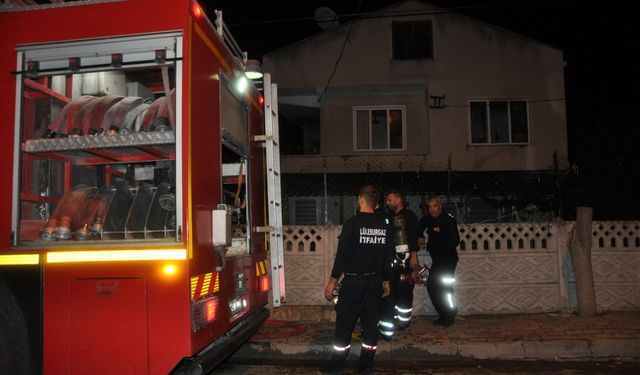 Lüleburgaz'da bir evde çıkan yangın itfaiye ekipleri tarafından söndürüldü