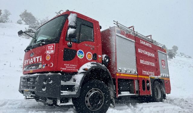 Sakarya'da yaylada mahsur kalan 16 kişi kurtarıldı