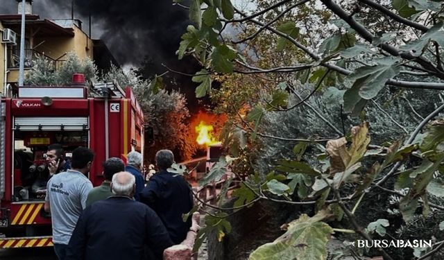 Hacıbey Mahallesi'nde Büyük Korku: Midibüs Alev Aldı!