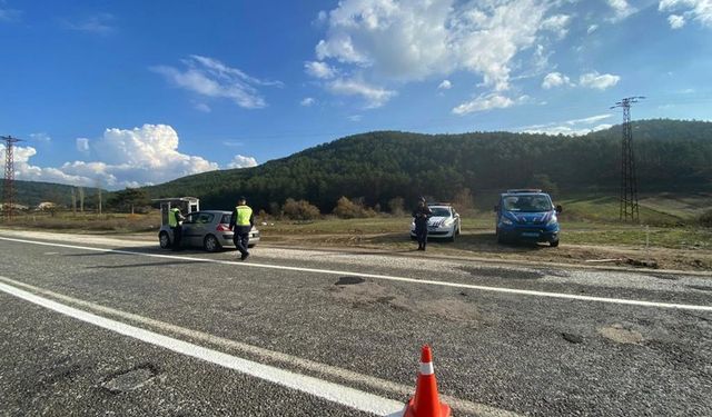 Bursa'da Jandarma Denetimi: 18 Şüpheli Gözaltında