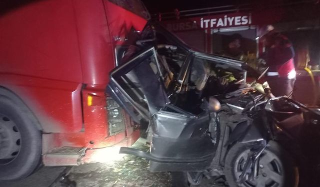 İznik'te Tır Kazasında Otomobil Sürücüsü Hayatını Kaybetti