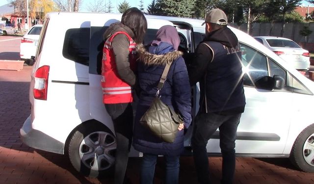 FETÖ/PDY’den 6 yıl 3 ay hapis cezası ile aranan ihraç kadın doktor yakalandı