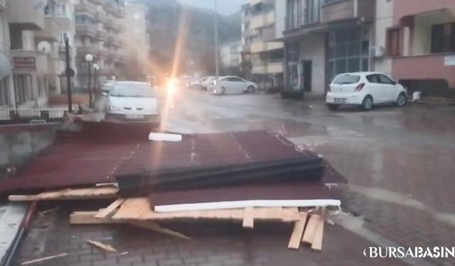 Kastamonu'da Şiddetli Fırtına Can Kaybına Neden Olabilirdi