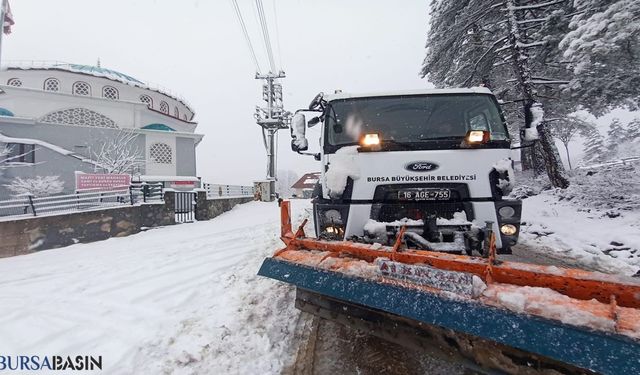 Bursa'da Kar Mesaisi: 63 Mahalle Yolunu Açtılar!