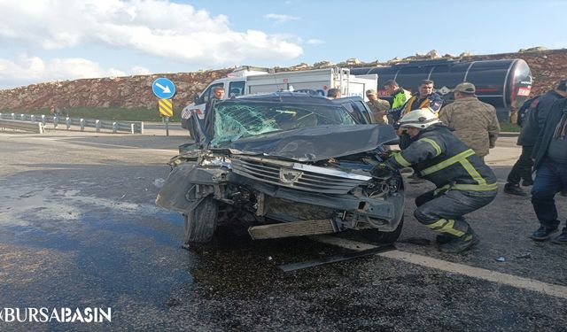 Batman Beşiri İkiköprü Belde Girişinde Kaza: 5 Yaralı