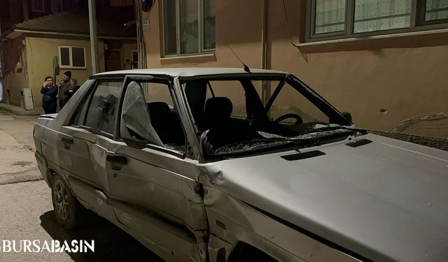 İznik'te kavşakta çarpışma: Motosikletli 2 kişi yaralandı