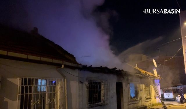 Bursa'da Tek Katlı Ev Yangını: Can Kaybı Yok, Ev Kül Oldu