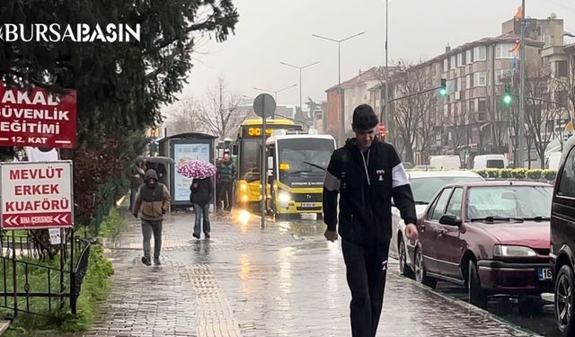 Bursa'da Şiddetli Yağış: Vatandaşlar Zor Anlar Yaşadı