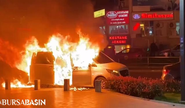 Bursa'da Büyükşehir Belediye Başkan Adayının Makam Aracı Alev Aldı