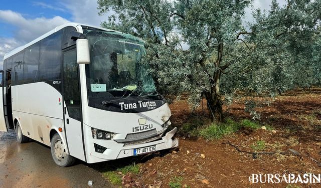 İznik'te Tır ile Servis Minibüsü Çarpıştı: 5 Yaralı