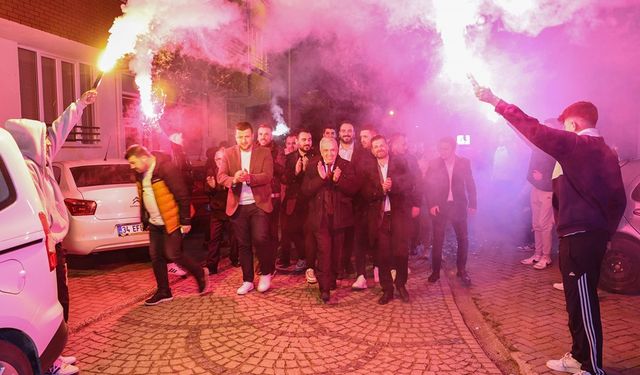 Şadi Özdemir, Mahalle Ziyaretinde Gençlere Jest Yaptı: Şehir Turu Sürprizi!
