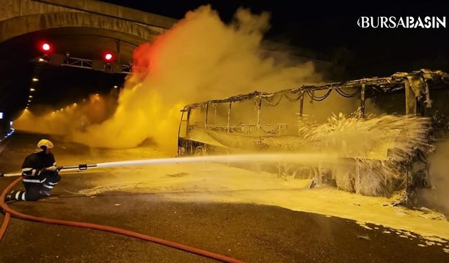 Orhangazi Tüneli Girişinde Yolcu Otobüsü Alev Aldı